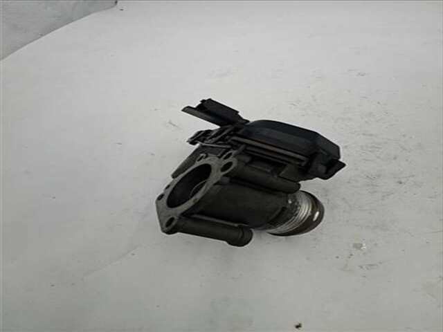 Foto 1ª: Caja Mariposa Peugeot 2008 1.5 ALLURE [1.5 LTR. - 81 KW BLUE-HDI FAP] [YHS / DV5RCE]