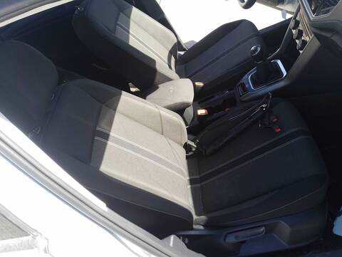 Foto 3ª: Asiento Delantero Derecho Volkswagen T-Roc BASIS 116CV 85KW [DTRD] (2021)
