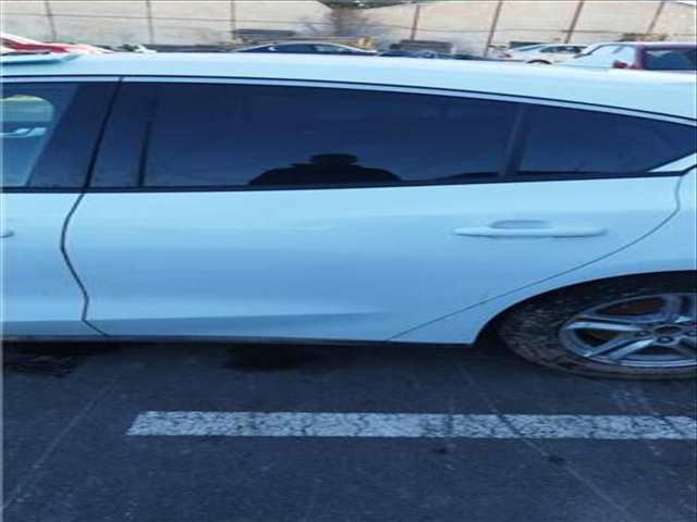 Foto 1ª: Puerta Trasera Izquierda Ford Focus 1.0 ECOBOOST TURNIER 125CV 92KW [B7DA] (2018)