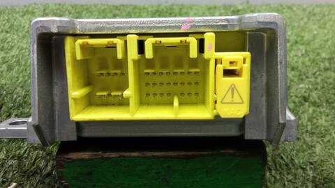 Centralita Airbag Mitsubishi Canter 3.0 D 180CV 129KW 7C18