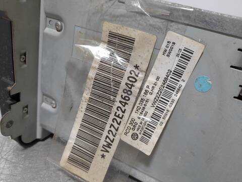 Foto 3ª: Sistema Audio Radio CD Volkswagen Passat ADVANCE BERLINA 140CV 103KW [BKP] (2005)