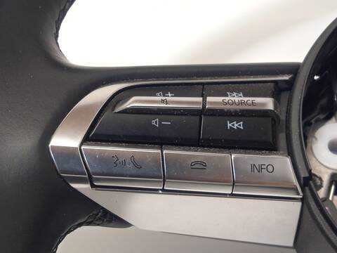 Foto 3ª: Volante Mazda 3 2.0 SKYACTIV-G M HYBRID HATCHBACK 122CV 90KW [PEXN] (2023)