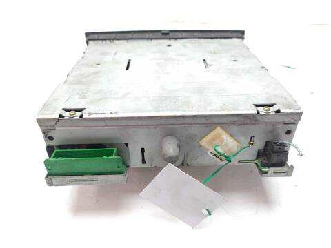 Foto 2ª: Sistema Audio Radio CD Renault Megane 1.9 DCI COUPE II COUPE-CABRIOLET EM0/1_) (2003)