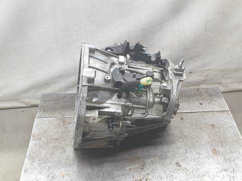 Foto 2ª: Caja Cambios Fiat Talento L1H1 12T BASIS (2016)