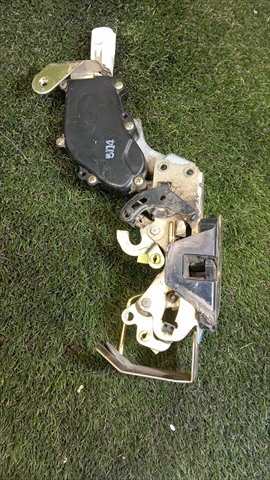 Foto 3ª: Cerradura Puerta Trasera Izquierda Toyota 4 Runner 3.0 T DIESEL (1993)