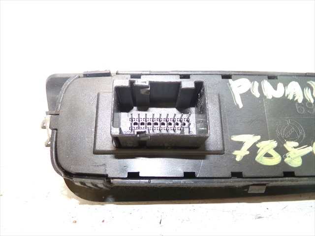 Foto 4ª: Botonera Elevalunas Fiat Stilo 1.9 JTD 2001-2007 [192A1000] (2003)