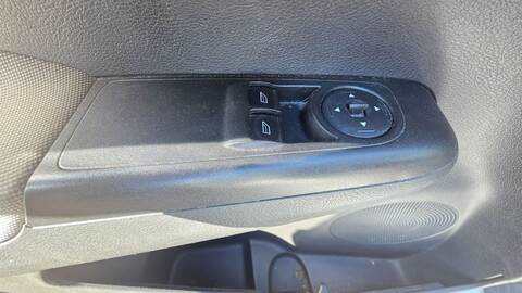 Botonera Elevalunas Ford Tourneo TREND 101CV 74KW