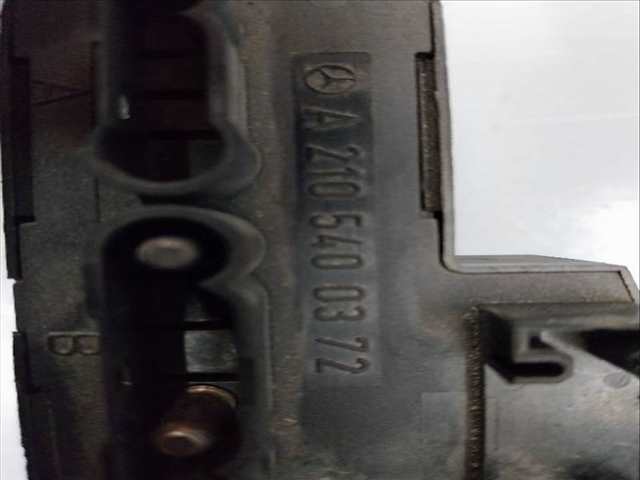 Foto 3ª: Caja Reles Fusibles Mercedes Clase E 300 E300TD (1999)