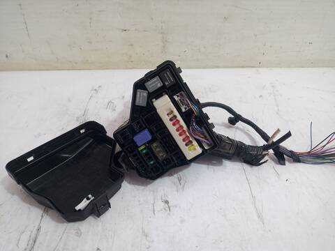Caja Reles Fusibles Toyota Yaris ACTIVE 112CV 82KW