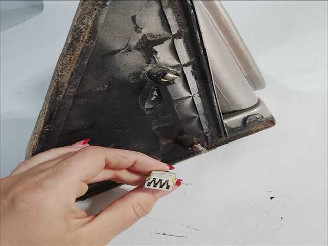 Retrovisor Derecho Mitsubishi Montero 2.8 TD