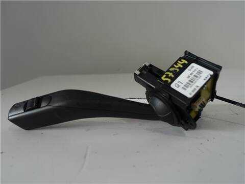Foto 2ª: Mando Multifuncion Volkswagen Golf 2.0 ADVANCE 140CV 103KW [CBDB] (2008)