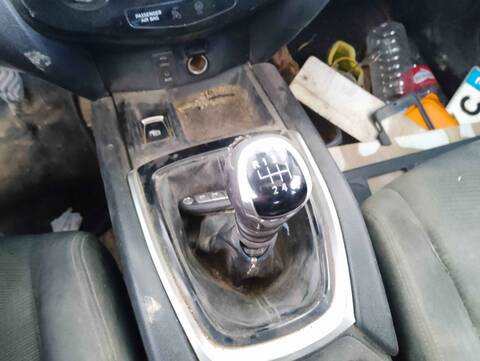 Palanca de Cambio Nissan X-Trail 360 130CV 96KW T32)