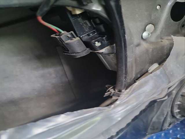 Elevalunas Manual Trasero Izquierdo Suzuki SX4 GLX 120CV 88KW