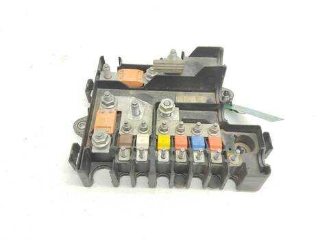 Caja Reles Fusibles Iveco Camion D 35S12