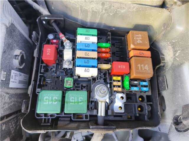 Caja Reles Fusibles Citroen C4 1.2 FEEL [1.2 LTR. - 60 KW 12V VTI - PURETECH]