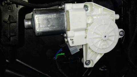 Foto 2ª: Elevalunas Eléctrico Delantero Derecho Mercedes Vito 2.1 CDI CAT 136CV 100KW (2014)