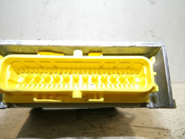 Foto 3ª: Centralita Airbag Volkswagen Golf 1.9 TDI SERIE 5, 2004-2008 [BKC] (2004)