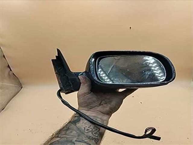 Retrovisor Derecho Volkswagen Passat 1.9 COMFORTLINE [1.9 LTR. - 81 KW TDI]
