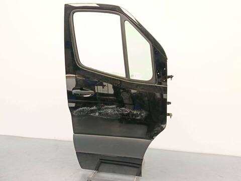 Foto 1ª: Puerta Delantera Derecha Mercedes Sprinter 419 CDI RWD 907.643 907.645 907.647) 190CV 140KW FURGONETA [654920] (2024)