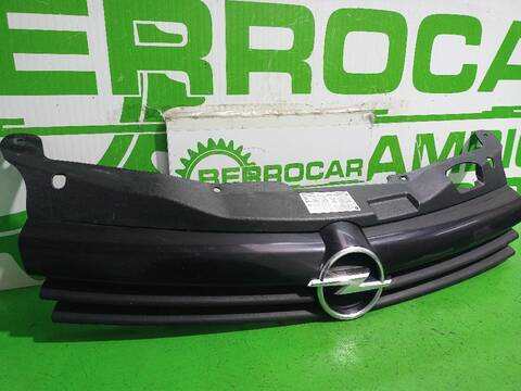 Foto 3ª: Rejilla Delantera Opel Astra ELEGANCE 101CV [Z17DTH] (2004)