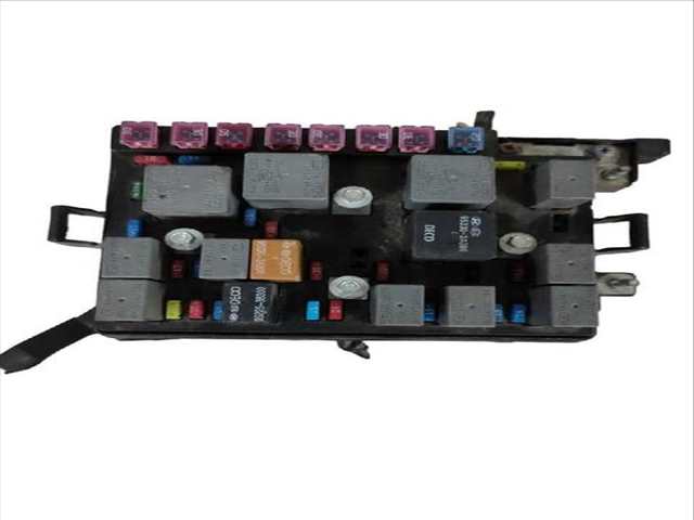 Caja Reles Fusibles Kia Cerato 2.0 CRDI 112CV