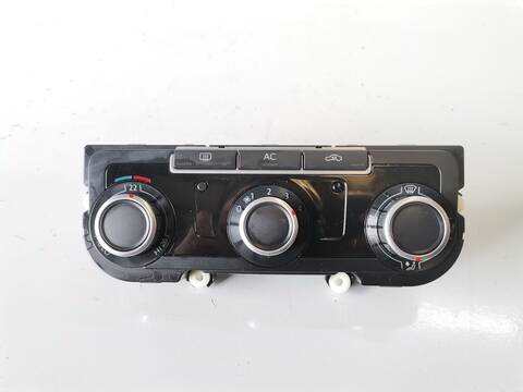 Foto 1ª: Mando Climatizador Volkswagen Golf ADVANCE 1.6 TDI DPF 105CV (2003)