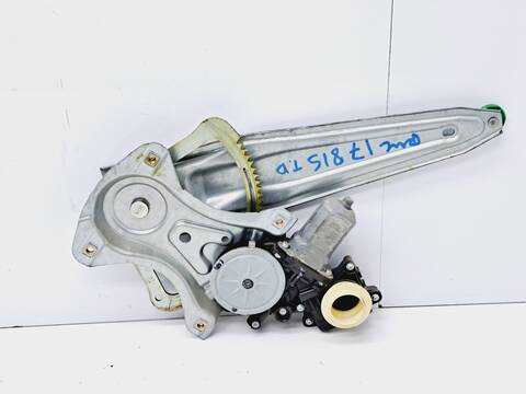 Elevalunas Manual Trasero Derecho Toyota Auris 1.8 16V HIBRIDO) 99CV 73KW