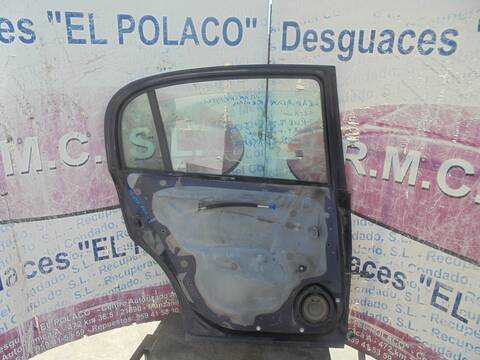 Foto 2ª: Puerta Trasera Izquierda Opel Astra CLUB BERLINA 84CV 62KW [Z16SE] (2004)