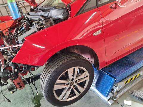 Aleta Delantera Izquierda Opel Astra SELECTIVE 110CV 81KW