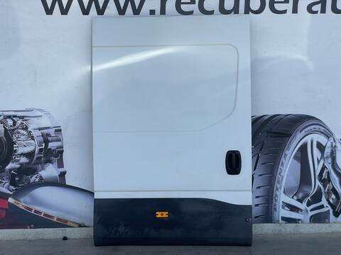 Foto 1ª: Puerta Lateral Corredera Derecha Iveco Daily F1CGL411B FURGON (2017)