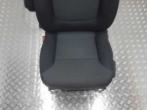 Foto 3ª: Asiento Delantero Izquierdo Renault Trafic L1H1 30T (2014)