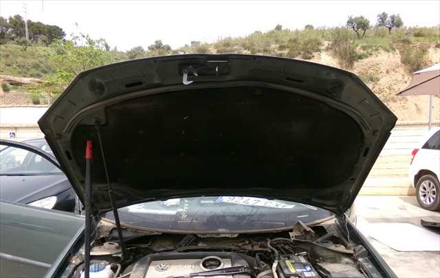 Foto 2ª: Capot Volkswagen Golf 1.9 TDI SERIE 5,2004-2008 [BKC] (2004)