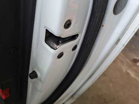 Cerradura Puerta Delantera Derecha Kia Ceed 116CV