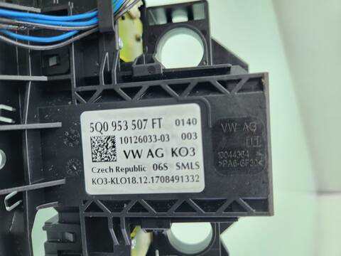Foto 2ª: Mando Multifuncion Volkswagen Touran ADVANCE BMT 116CV 85KW [DGDA] (2018)
