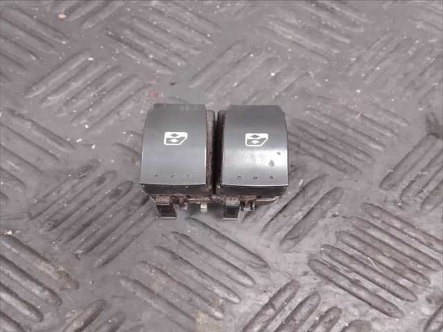 Botonera Elevalunas Renault Clio 0.1