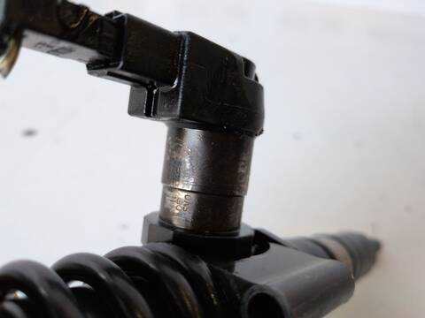 Foto 3ª: Inyectores Volkswagen Passat BKP (2005)