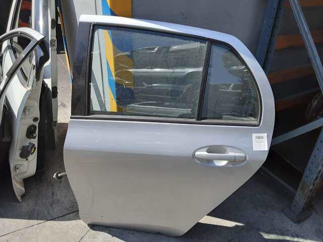 Puerta Trasera Izquierda Toyota Yaris 1.4 D4D 90CV