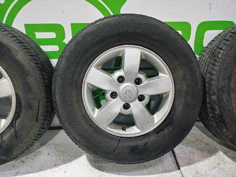 Foto 3ª: Juego LLantas Kia Sorento 2.5 CRDI 170CV [D4CB] (2002)