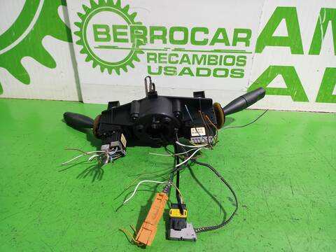 Foto 2ª: Mando Multifuncion Peugeot 206 E-MUSIC BERLINA 75CV 55KW (2004)