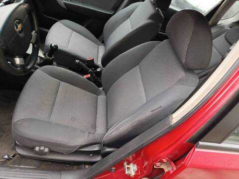Asiento Delantero Izquierdo Chevrolet Aveo B12D1 BERLINA