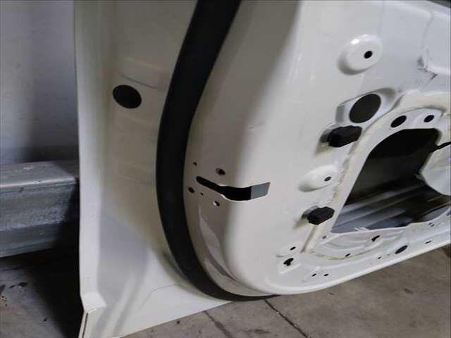 Puerta Delantera Izquierda Peugeot 308 131 CV 96KW