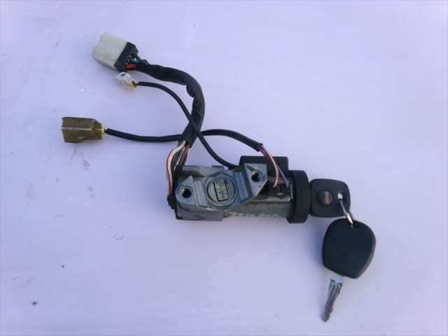 Antirrobo Nissan Vanette 2.3 D CARGO,1995-2002