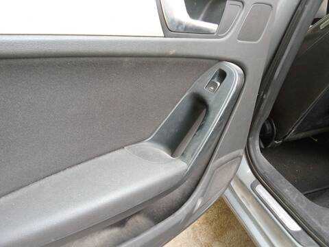 Foto 1ª: Botonera Elevalunas Audi A4 2.7 TDI 190CV 140KW [CAMA,CGKA] (2011)
