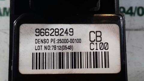 Foto 3ª: Mando Multifuncion Chevrolet Captiva 2.0 DIESEL CAT 150CV 110KW [Z20S] (2007)