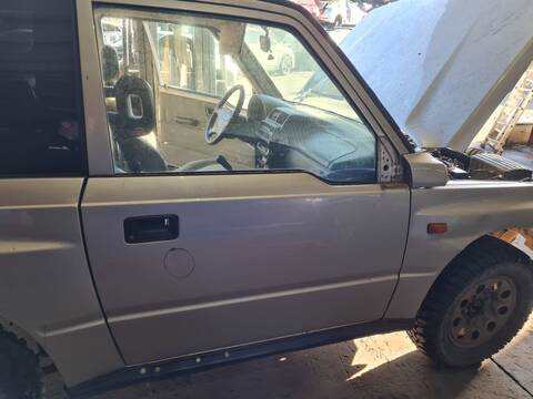 Puerta Delantera Derecha Suzuki Santana V04V 87CV