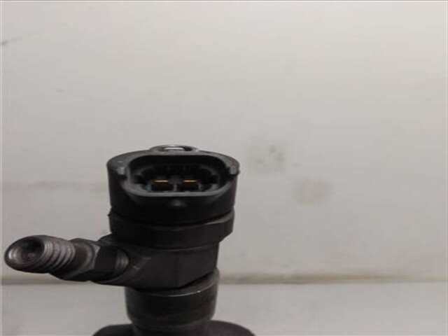 Foto 2ª: Inyectores Bmw Serie 3 315 3.0 24V TURBODIESEL (184 CV)