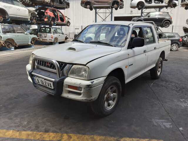 Mangueta Delantera Derecha Mitsubishi L200 2.5 TDI99CV 0CV