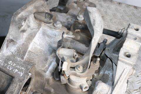 Foto 2ª: Caja Cambios Audi A3 1.9 TDI AMBITION 101CV 74KW (2002)