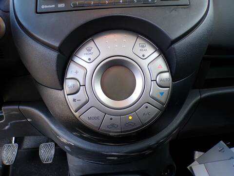 Mando Climatizador Nissan Micra HR12