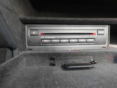 Foto 3ª: Sistema Audio Radio CD Audi A6 BMK BERLINA (2006)